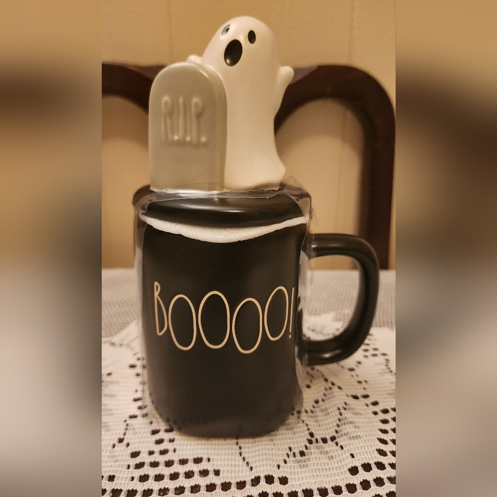Rae Dunn B000 Halloween Mug